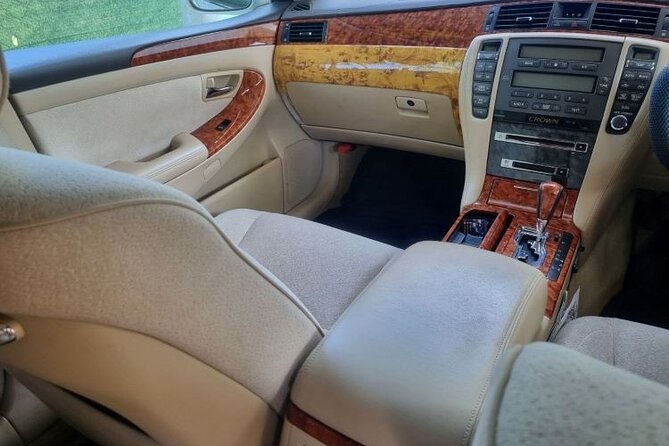 100% CFC APPROVED -Shared Shuttle Transfer - Hotel to Nadi Airport - What the shared vehicle is like