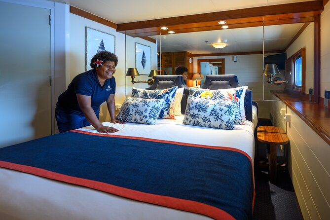 Blue Lagoon Cruises - Explorer Cruise - 3 Nights - Day 2: Yasawa beaches and a possible reef-shark swim