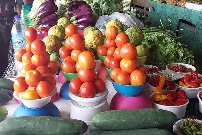 Coral Coast Sightseeing & Pottery Village Tour - Sigatoka Market and the Salad Bowl of Fiji