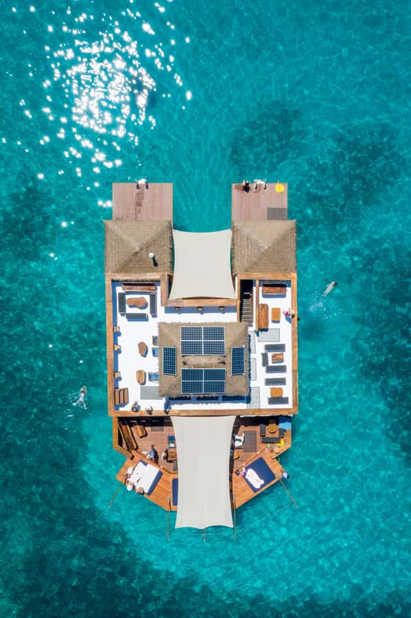 Fiji: Cloud 9 Floating Bar and Pizzeria Day Trip - Is $107 good value for six hours?