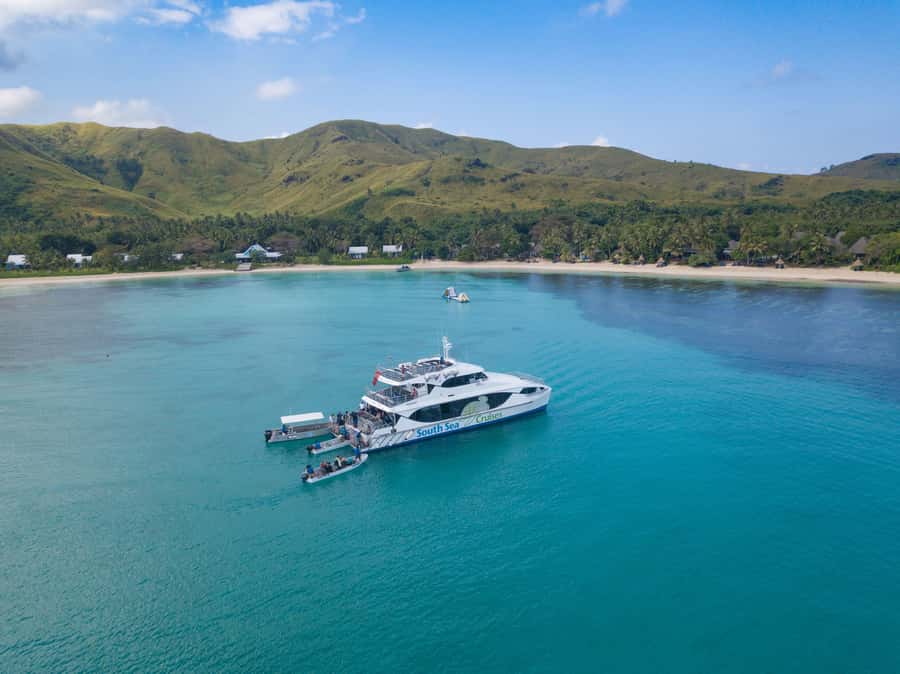 Fiji: Yasawa Islands Explorer Cruise with Lunch - What this Yasawa cruise actually is