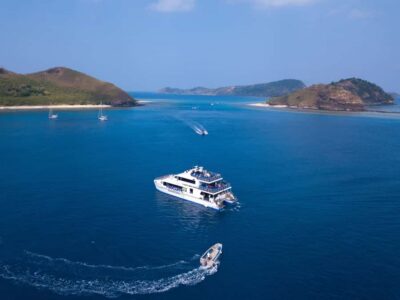 Yasawa Islands Explorer Cruise with Lunch