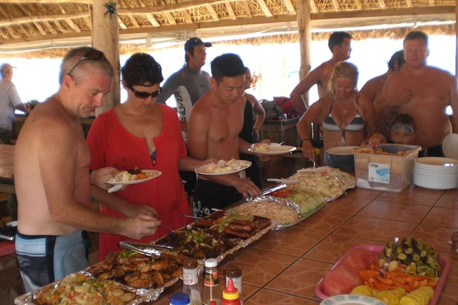 Fijian Islands and Snorkel Full-Day Whales Tale Cruise including Beach BBQ Lunch - Four Mamanuca Islands from the Water