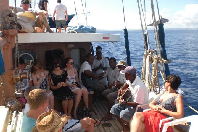 Fijian Islands and Snorkel Full-Day Whales Tale Cruise including Beach BBQ Lunch - Is $117.68 Good Value?