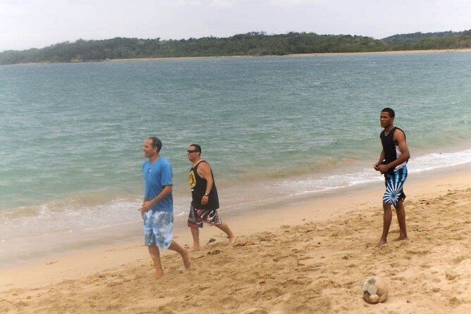 Fijian pottery crafting Village Experience & Natadola Beach Tour - How the guide affects the day
