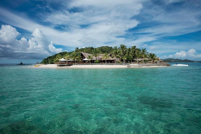 Full Day Castaway Island with Lunch - Snorkeling close to the beach