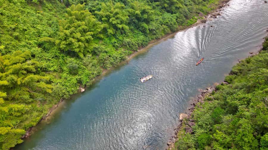 Jewel Of Fiji: Boat, Raft & Waterfall Culture Tour w/Lunch - The long road to Fiji’s Navua River