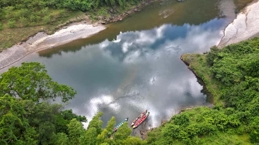 Jewel Of Fiji: Boat, Raft & Waterfall Culture Tour w/Lunch - A quiet ride on the HMS Bilibili