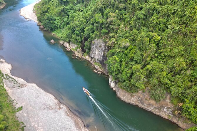 Jewel Of Fiji Day Tour from The Marriot & Shangri-La Resort - Riding the HMS BILIBILI bamboo raft