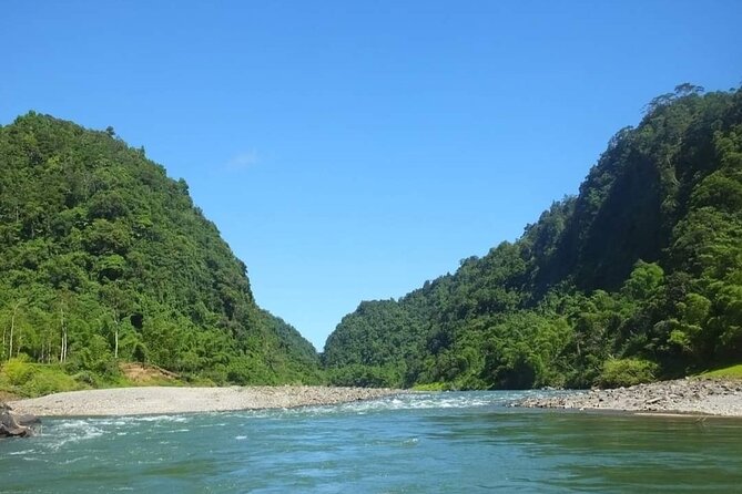Jewel Of Fiji Day Tour from The Marriot & Shangri-La Resort - A 30-minute swim at the Magic Waterfall