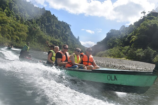 Jewel Of Fiji incl Fijian Village, Waterfall & Lunch Coral Coast - Cruising up the Navua River