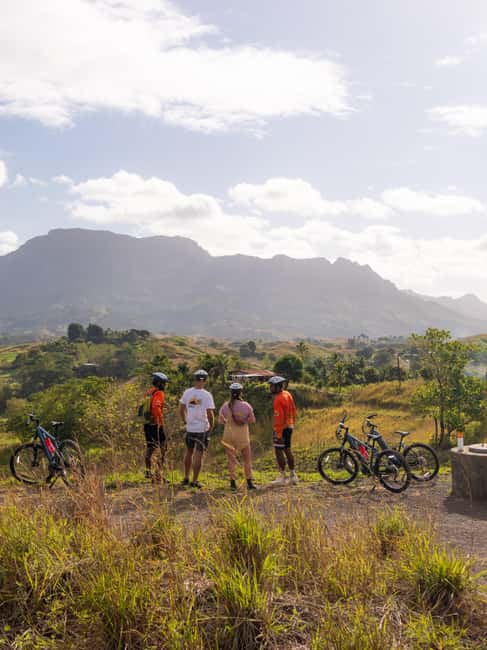 Off-road E-bike Tour with Local Guides - Fijian life along the route