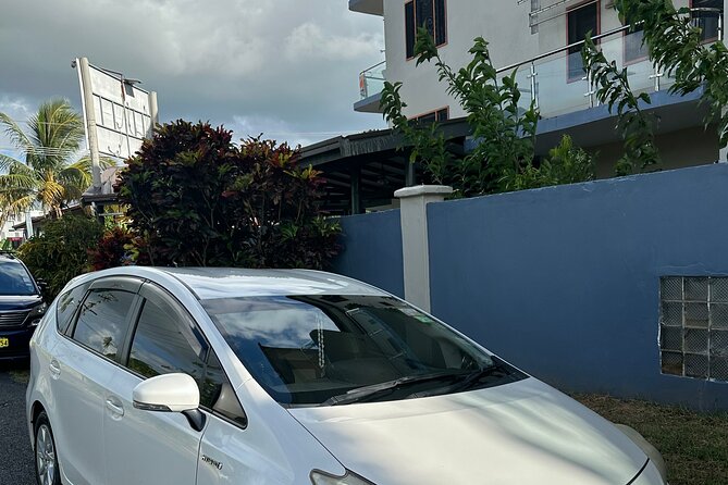 Private Transfer -Nadi Airport to Fiji Marriott Resort Momi Bay - The approximately one-hour drive to Momi Bay