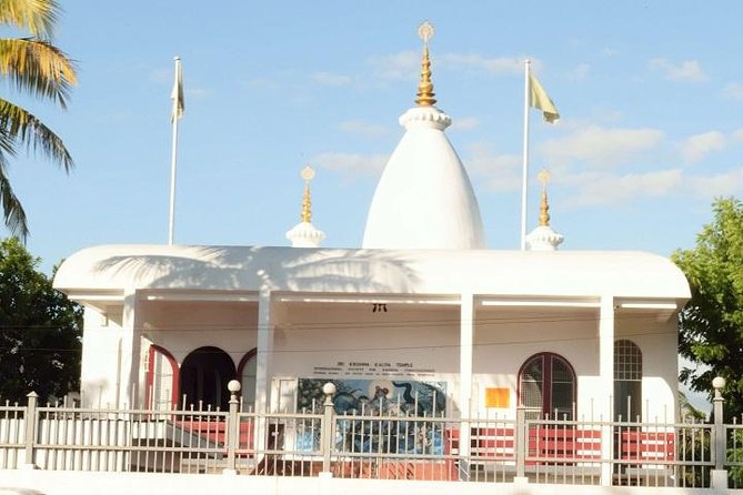 Shore Excursion-Nadi Mudpools,Sleeping Giants Gardens,Markets, Temple & Shopping - A short visit to Krishna Kaliya Temple