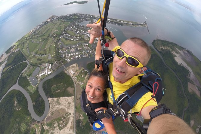 Skydive Fiji Radical 10000ft Tandem Jump (30 seconds free fall) - A Fiji jump with a view from 10,000 feet