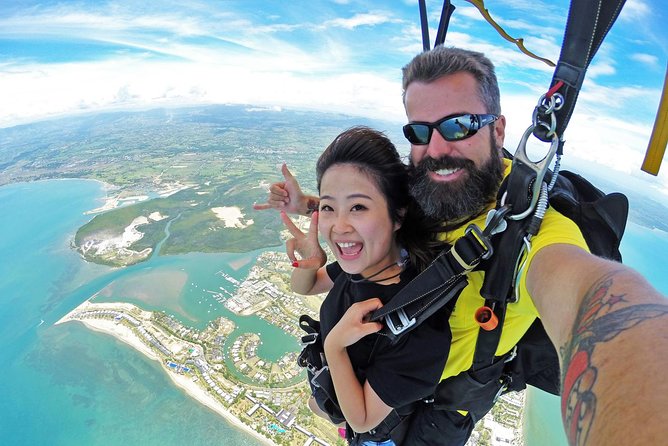 Skydive Fiji Radical 10000ft Tandem Jump (30 seconds free fall) - Getting from your hotel to Denarau Road