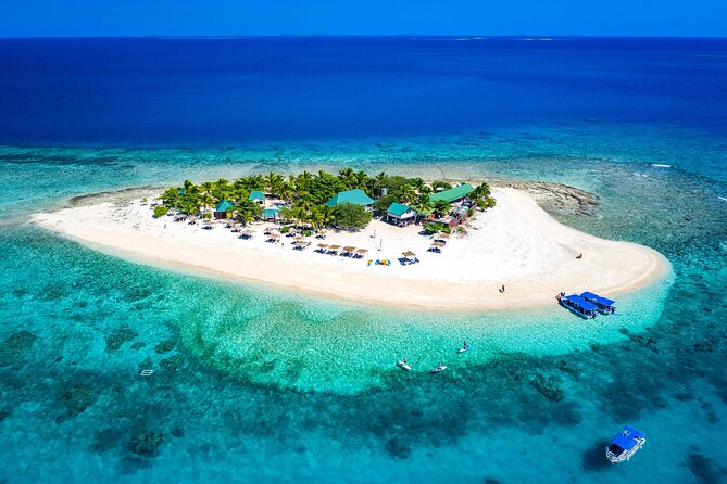 South Sea Island Combo Trip with Lunch & Drinks - A fast catamaran from Port Denarau