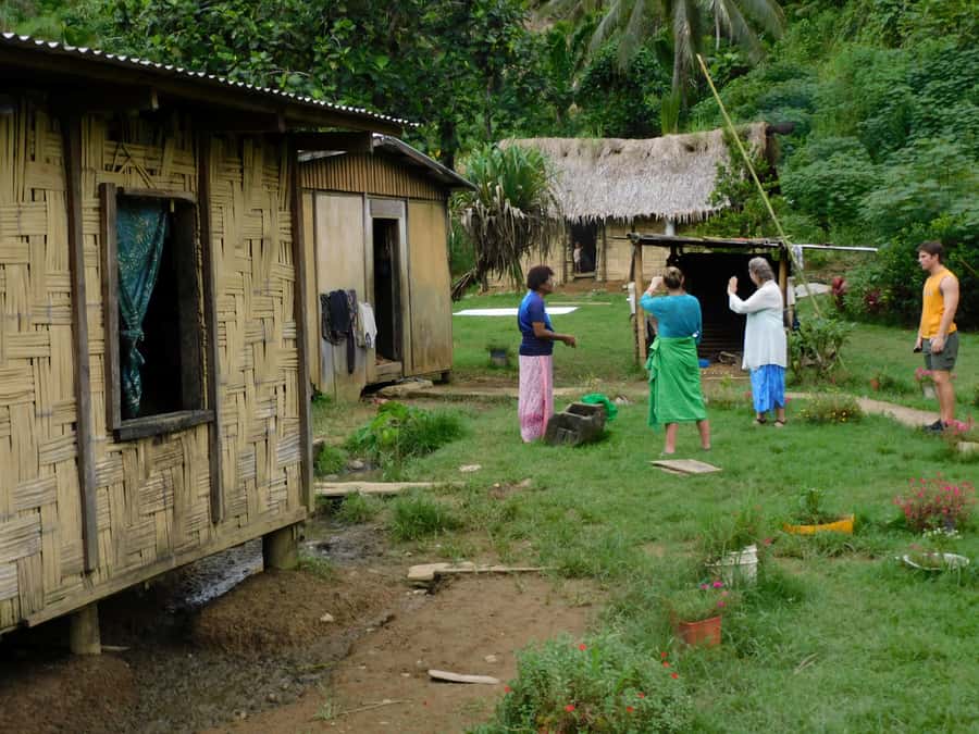 Viti Levu: River Tubing in Fiji - The guides and the feel of the day