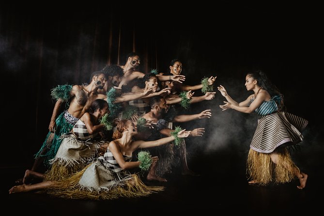 VOU Fiji Shows: Fiji Untold, From Fiji With Love & More! Dinner! - Key points to know before booking