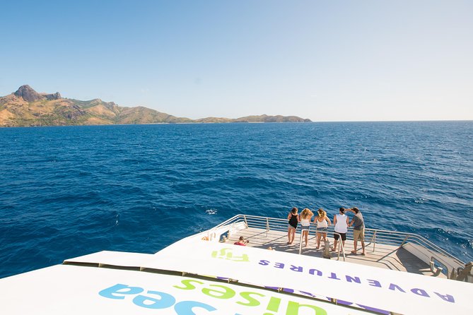 Yasawa Wanderer Package 8 Days| 7 Nights - All Activities Included - Blue Lagoon, Nanuya Lailai, and the Sawa i Lau Caves